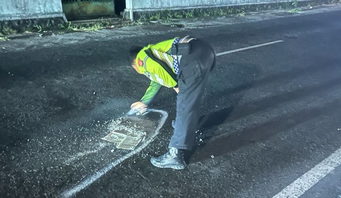 Pesepeda Tewas Terlindas Usai Diduga Tersenggol Motor di Jalan Godean